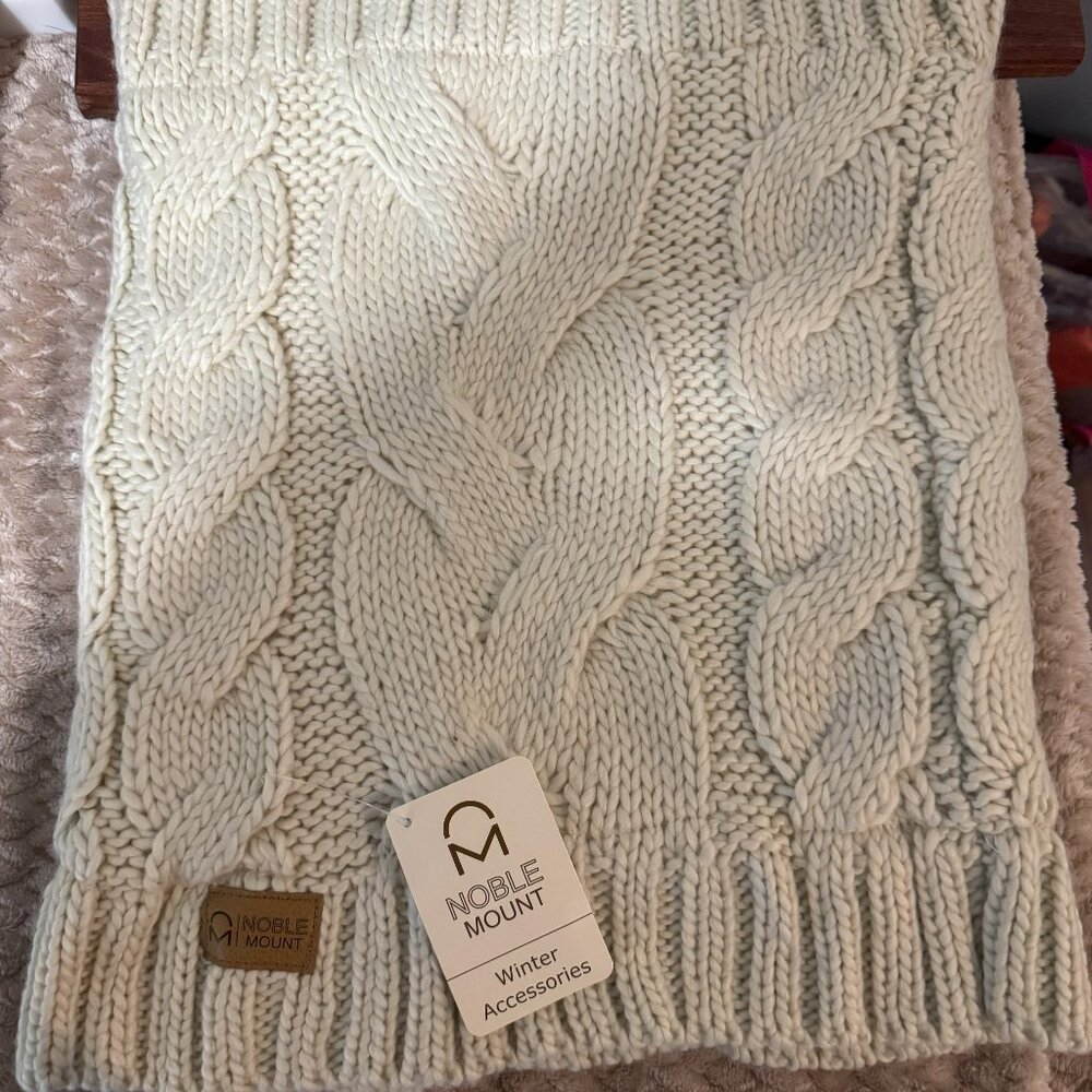Noble Mount Mens Cable Knit Toaster Snood Scarf, NWT